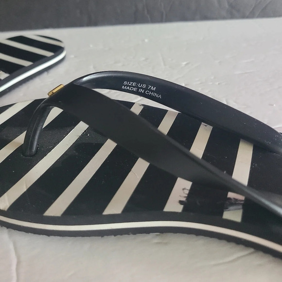Kate Spade black/white flip flop sz.7 women's - Picture 5 of 9